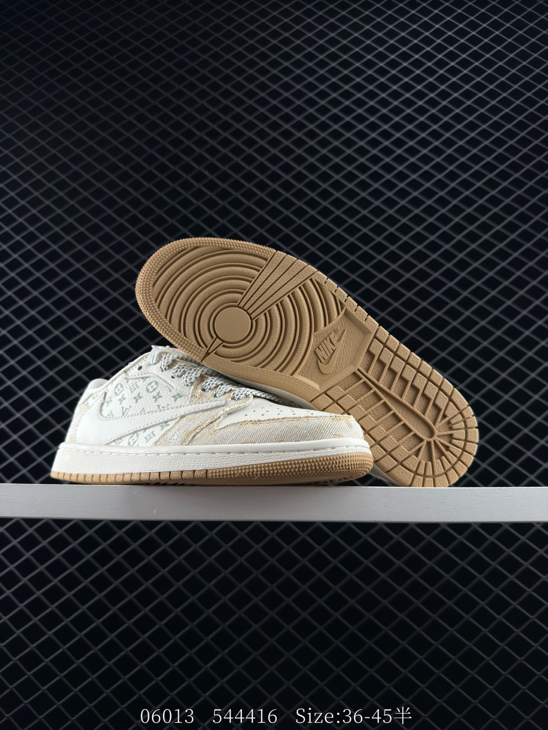 Nike Air Jordan 1 x Travis Scott AJ1